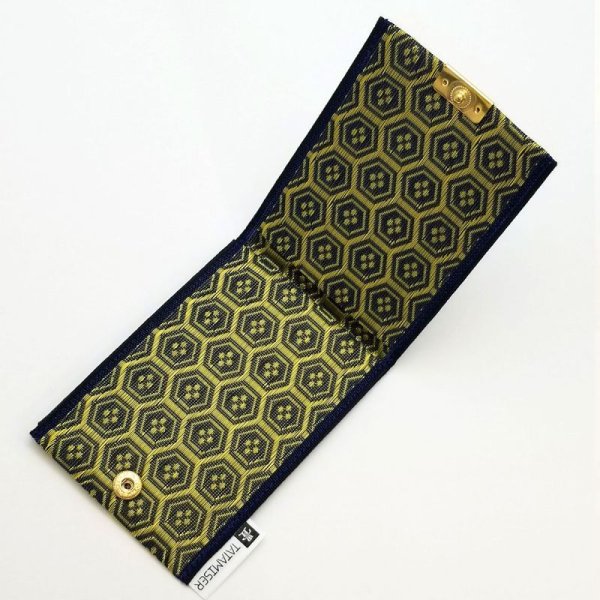 画像2: 畳縁(たたみべり) のカードケース(亀甲 瑠璃) (2)